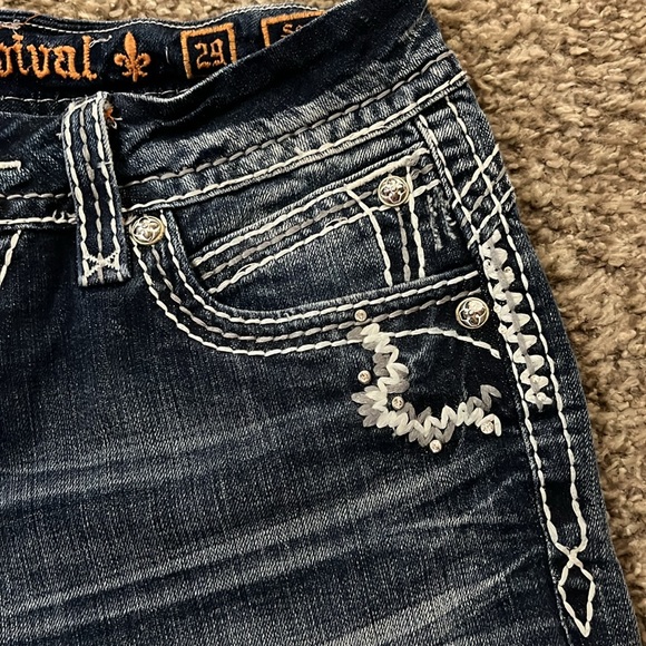 Rock Revival Scarlett Easy Shorts - Picture 3 of 7